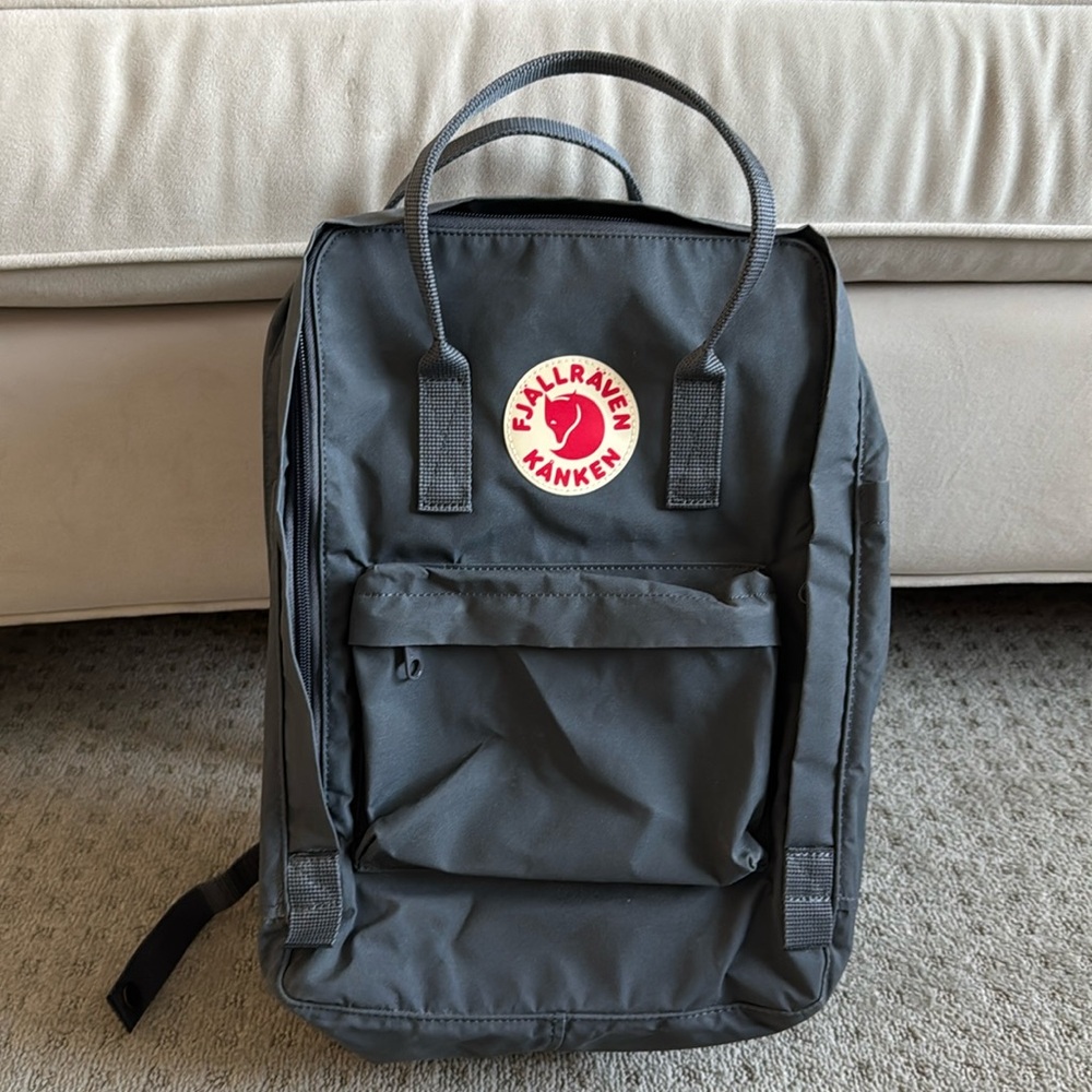 Like New Fjallraven Kanken Backpack-Graphite